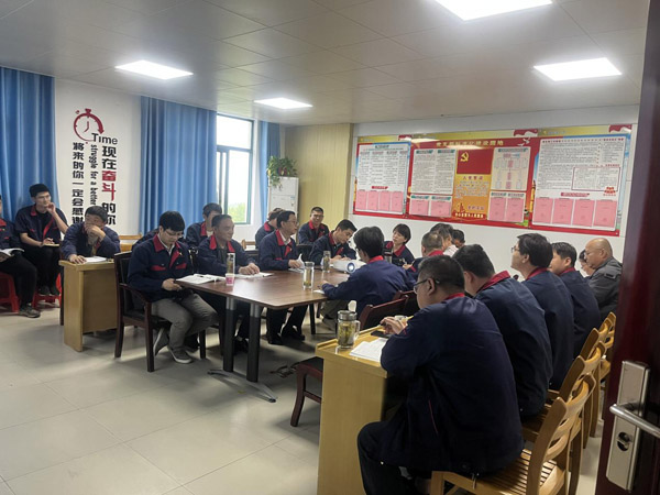 王伍升到建材研究室、建材公司調研