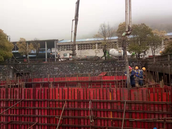 銅冠新技術環保水池改造工程正在施工