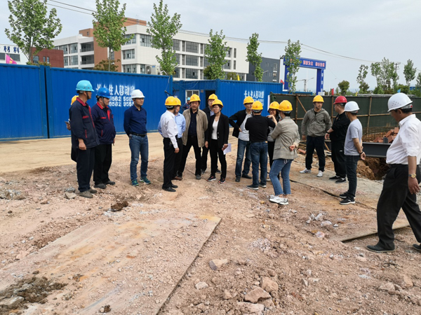 銅官區(qū)副區(qū)長(zhǎng)到獅子山項(xiàng)目檢查 銅官區(qū)副區(qū)長(zhǎng)到獅子山項(xiàng)目檢查